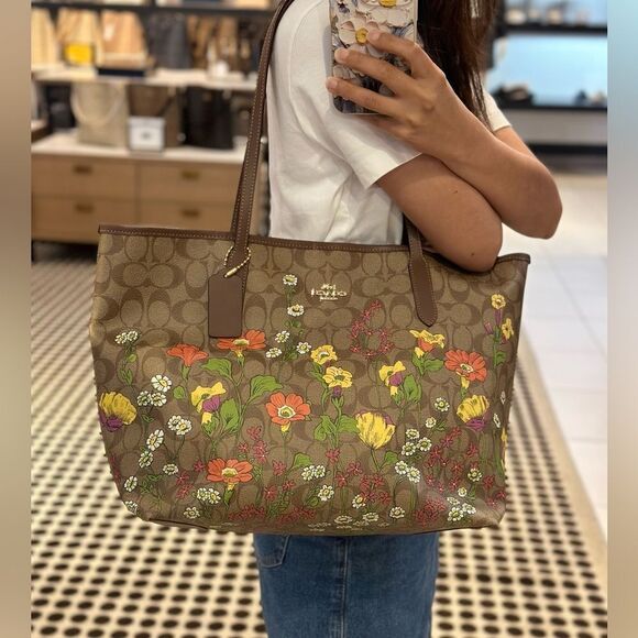 NWT Coach City Tote Bag and Double zip wallet With Floral Print - Picture 9 of 16